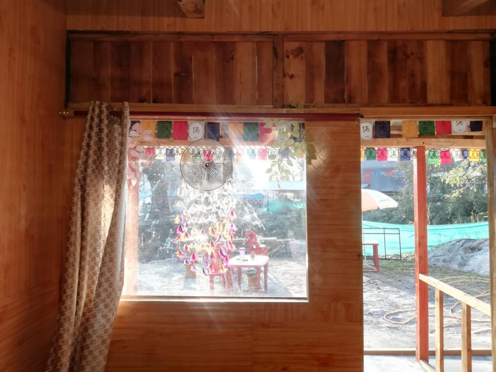 Shanti People Huts & Camp カソル 部屋 写真