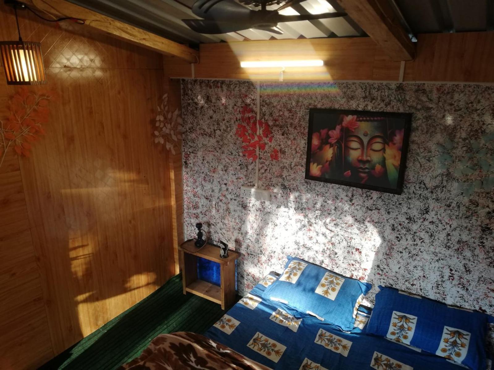 Shanti People Huts & Camp カソル 部屋 写真