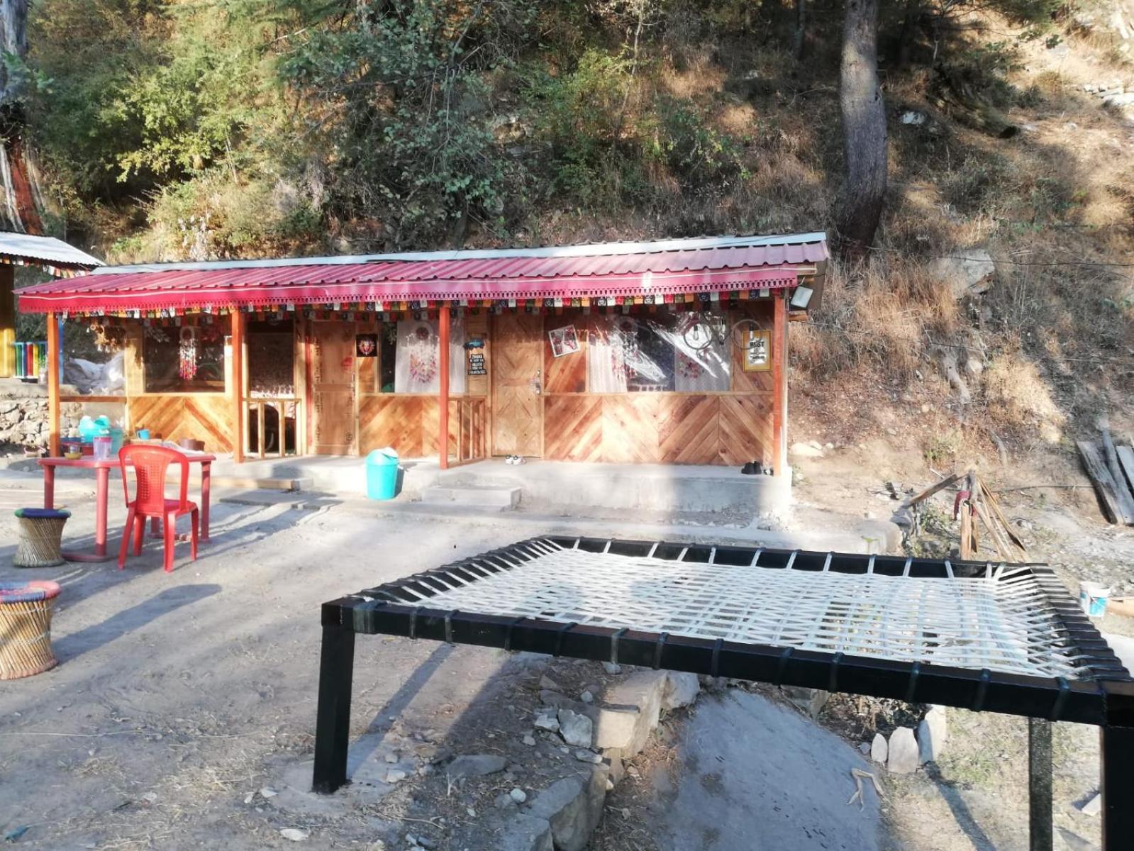 Shanti People Huts & Camp カソル 部屋 写真